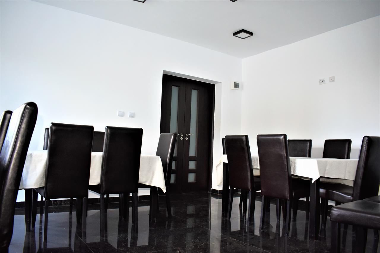 Pensiunea Alexandra Corbii Mari Exterior foto